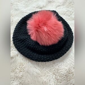 NWOT Anthropologie Women’s Black Wool Beanie with Pink Faux Fur Pom Pom